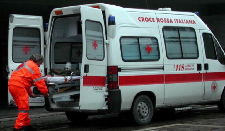 incidente a crotone muore giovane