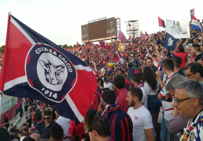 cosenza calcio pubblico