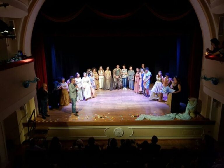 I licei a teatro con “Sogno”, successo al Paolella
