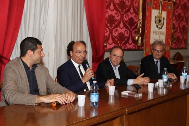 La Provincia di Cosenza abbraccia i Lupi per la serie B