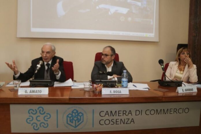 Foto Parlamento delle Imprese - Da sinistra Giuliano Amato, Francesco Rosa, Erminia Giorno