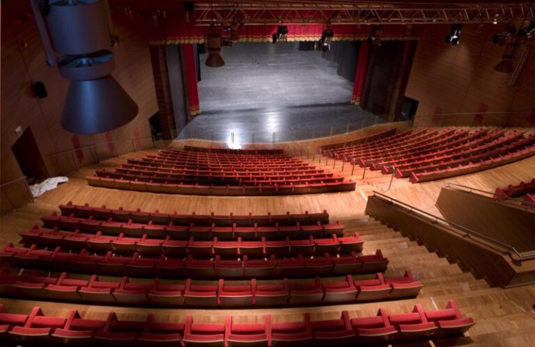 Torna di scena il grande teatro al TAU dell’Università della Calabria.