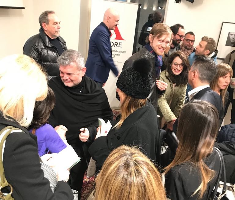 Pienone per Nino Spirlì che incanta anche a Milano