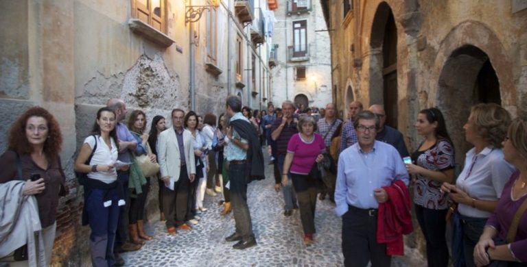 Cinque sensi di marcia a cosenza antica