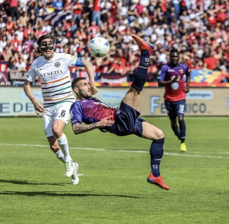 tutino saluta cosenza