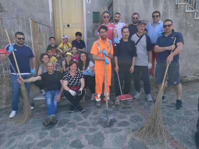 A Falerna la prima Giornata Ecologica: ripulito il borgo di Castiglione Marittimo