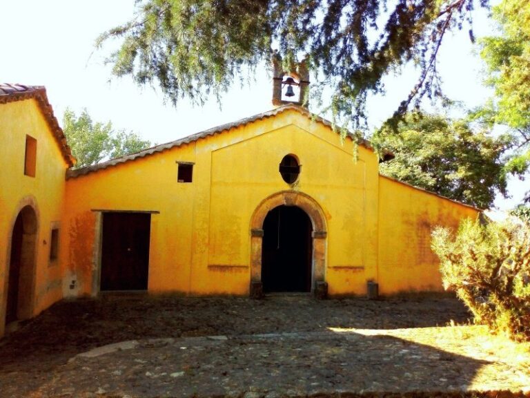 Cerisano, la Chiesetta di San Giovanni Battista ispiratrice di poesia
