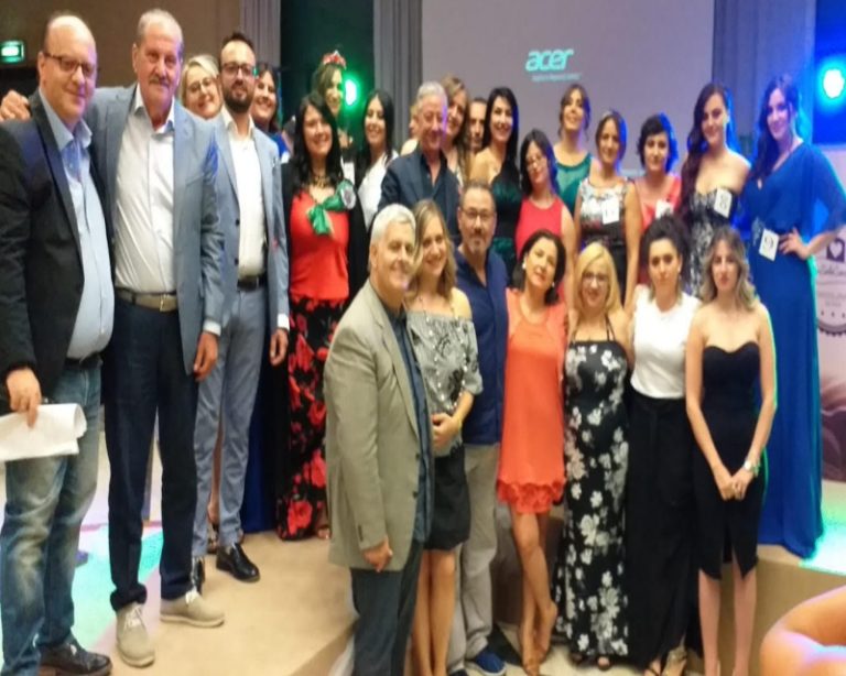 A Rende modelle dalle forme generose e morbide, successo per l’evento Moda e Bellezza Curvy