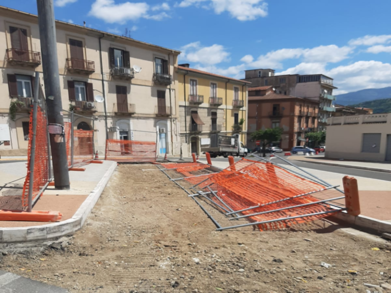 Cosenza, la città-cantiere a cielo aperto