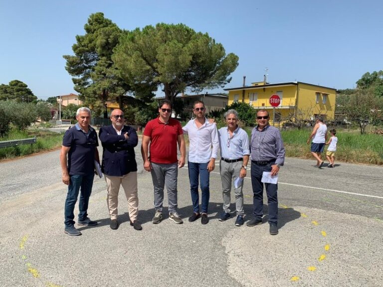 Sicurezza viaria, consegnati i lavori per la nuova rotatoria di Simeri Crichi