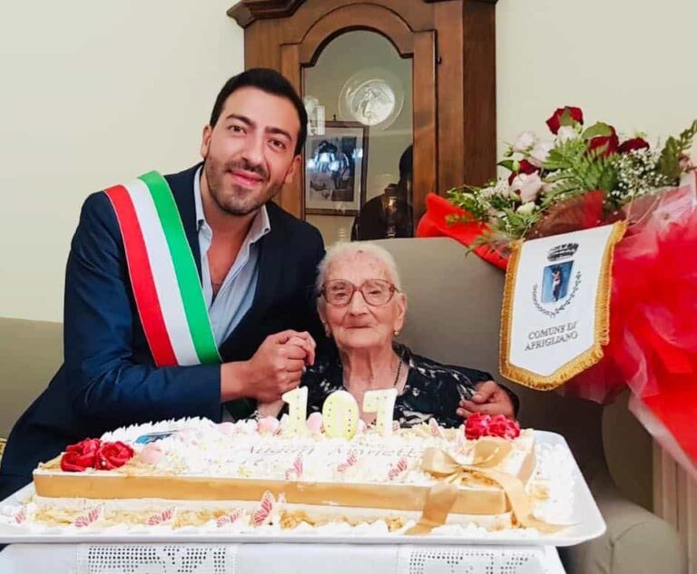 Festeggiati ad Aprigliano i 107 anni di nonna Marietta