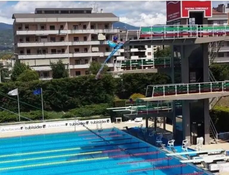 Continui furti alla piscina comunale di Campagnano