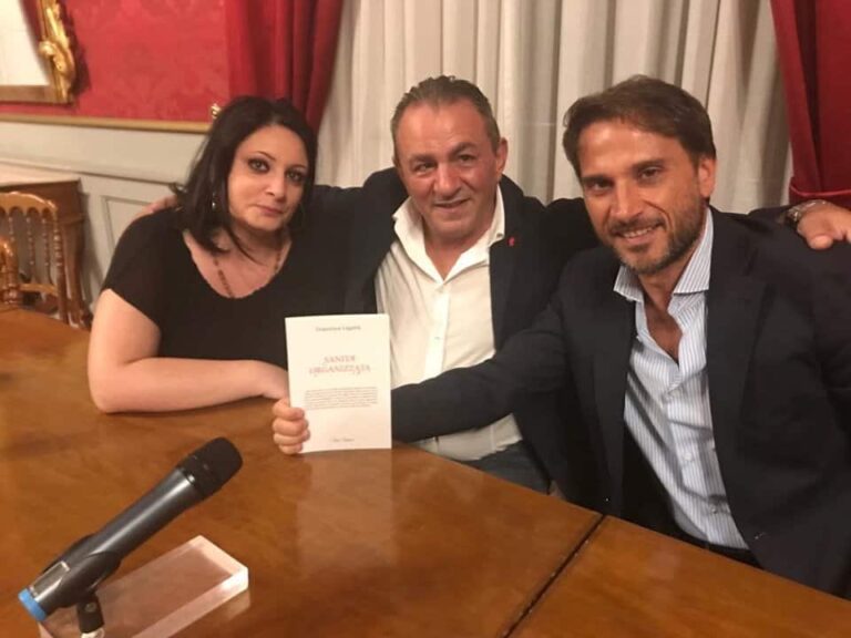 Francesca Lagatta a Cosenza con il libro-inchiesta “Sanità Organizzata” (Video)