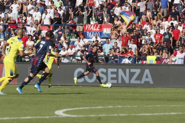 Cosenza calcio: una sconfitta amara. Tabellino completo e cronaca del match