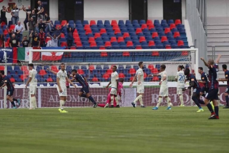 Cosenza calcio: risultato troppo stretto. Braglia: rigore netto e gol regolare