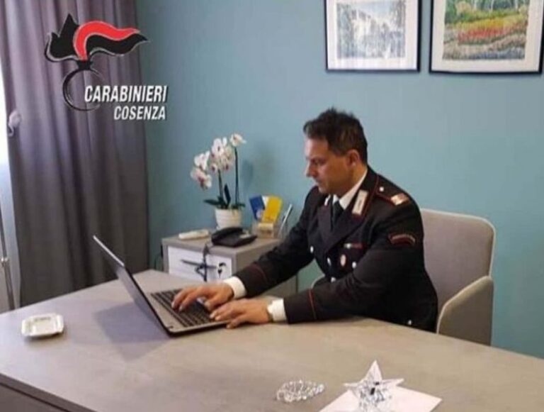 Casali del Manco, calci e schiaffi alla compagna, arrestato 22enne