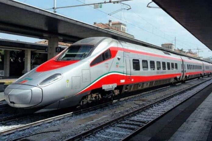 freccia ragazzo senza biglietto e green pass