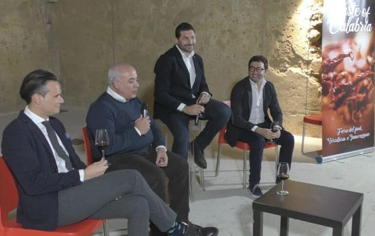 Taste of Calabria, conversando tra le eccellenze calabresi: successo per la prima edizione al Castello Svevo