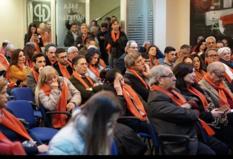 Le sciarpe rosse di Pippo Callipo. «Rivoluzione e amore per una nuova Calabria»  ​