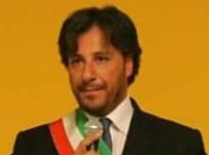 Il sindaco Di Gioia