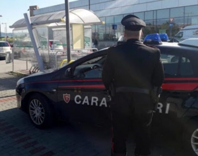 carabinieri-rogliano-arresto-violenza