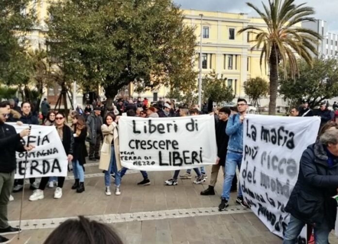 manifestazione-catanzaro-gratteri