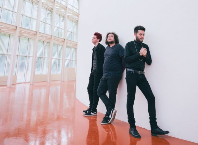 album-esordio-band-calabreseMyownmine