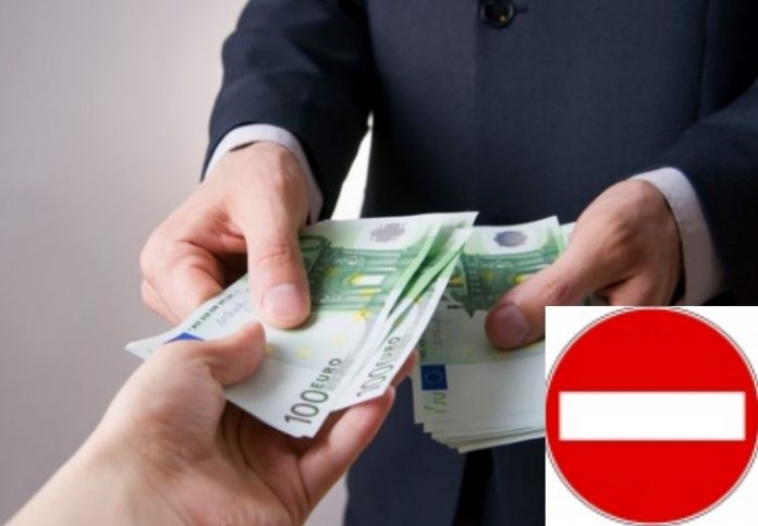 Multa per chi paga in contanti e beneficia delle detrazioni fiscali