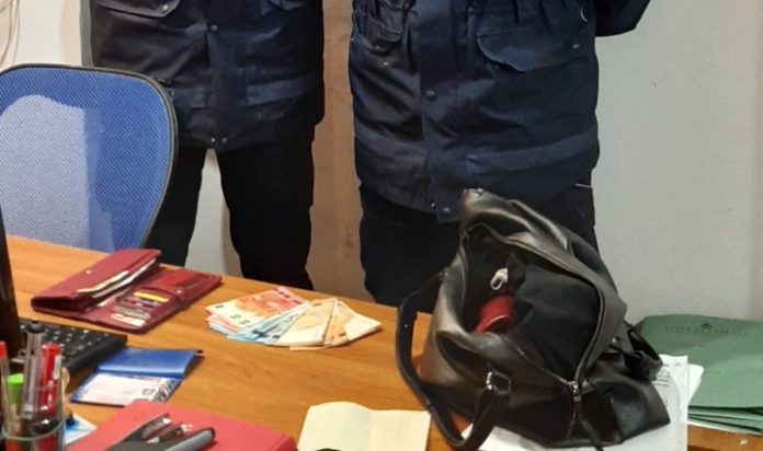 borsa-trovata-restituita-vigili-urbani-cosenza