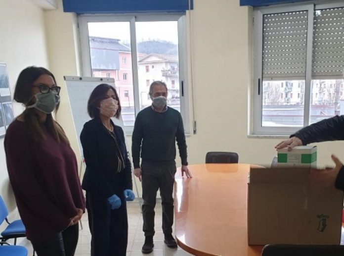 comune-cosenza-dona-mascherine-ospedale