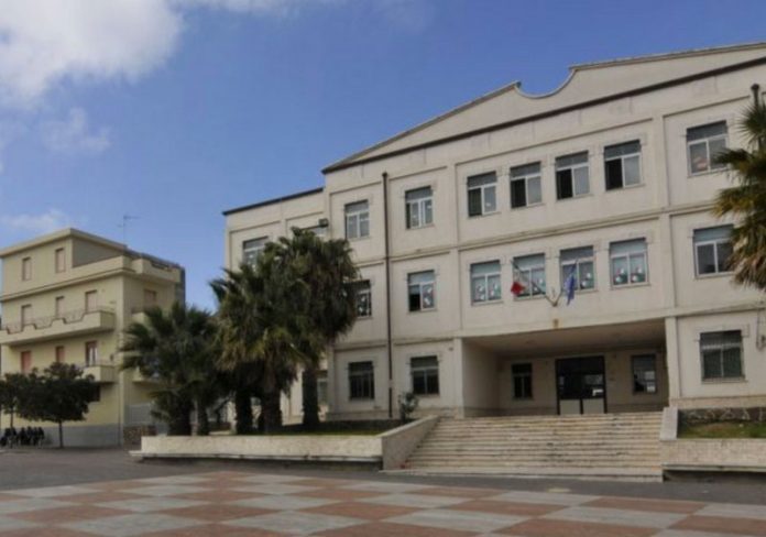 coronavirus-santelli-chiude-cutro