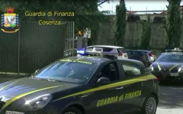 sequestro beni guardia di finanza-cosenza-denunce