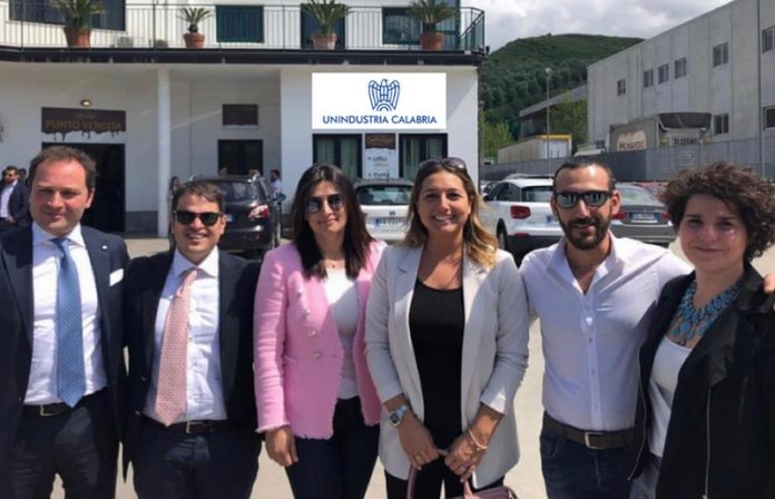 giovani imprenditori calabria donano mascherine