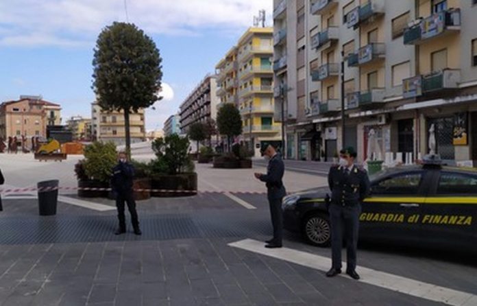 Sequestrata da Guardia di finanza piazza Bilotti a Cosenza.