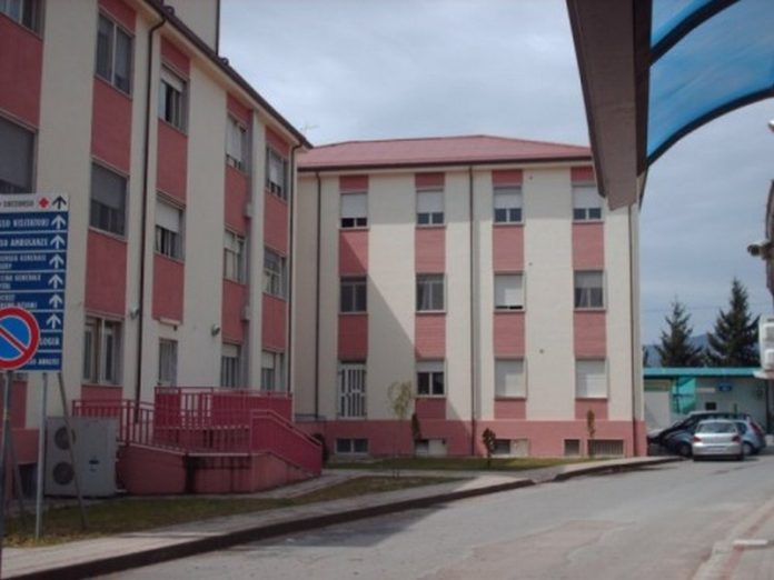 morto anziano ospite casa di riposo ospedale rogliano