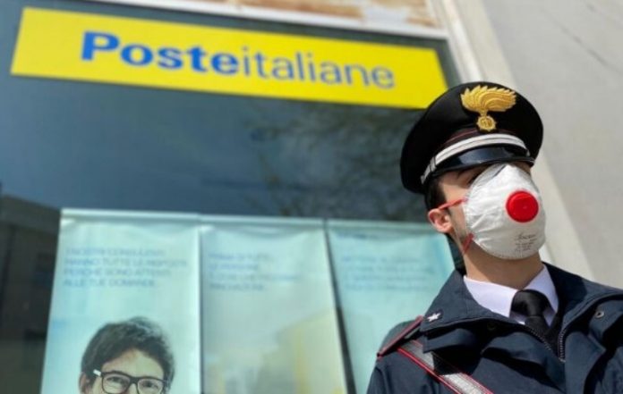 ritiro-pensione-posta-carabinieri-anziani