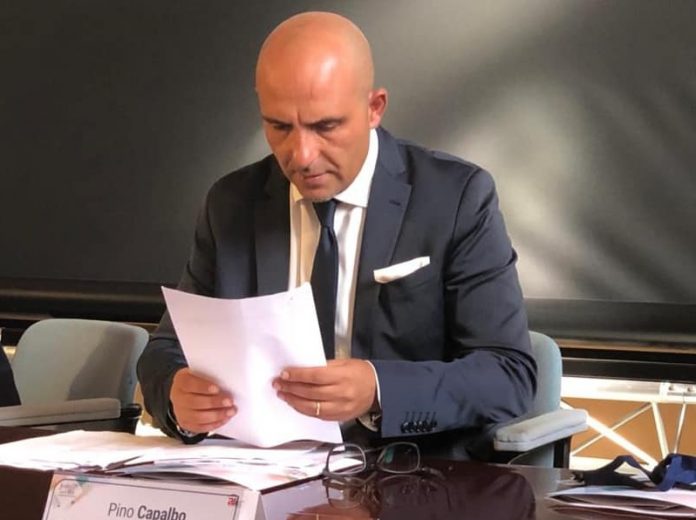 il sindaco di Acri Capalbo
