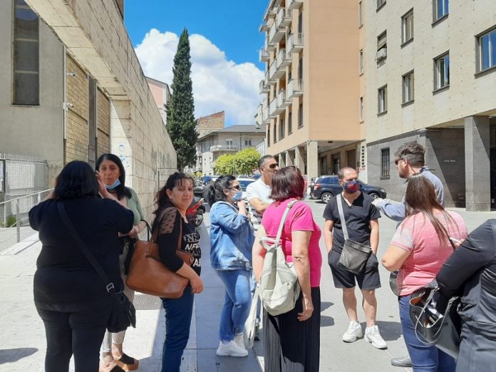 protesta lavoratori comune cosenza
