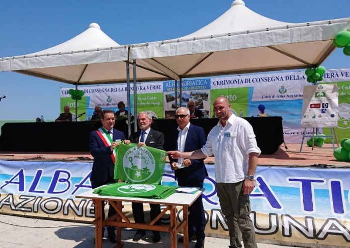 spiaggia a misura di bambino calabria crosia