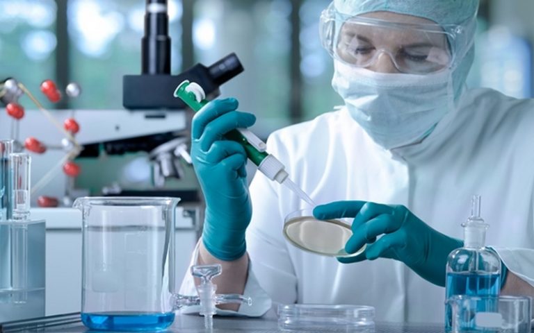 Individuata una sostanza naturale, già presente nel corpo, che può bloccare l'attacco del covid-19