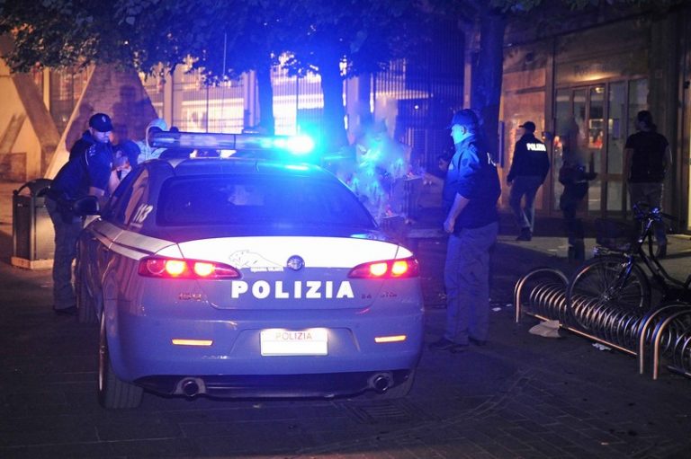 cosenza polizia esercito controlli movida