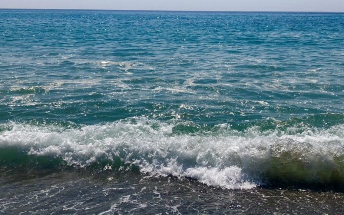 mare sporco Tirreno cosentino