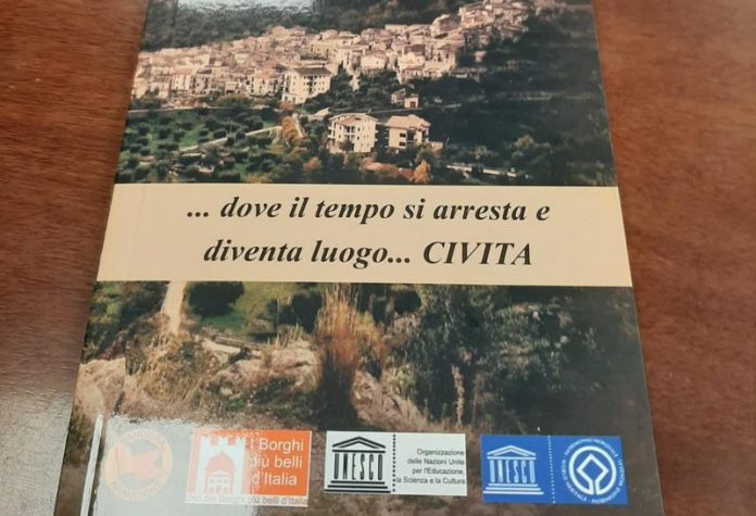 nuova guida turistica tascabile civita