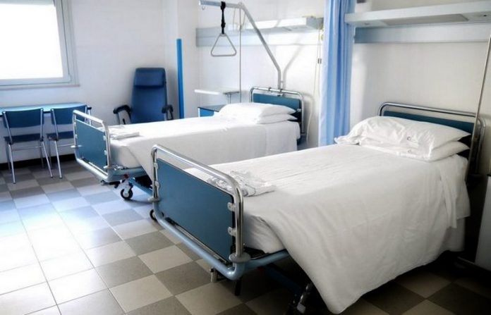 ospedale cosenza mancanza posti letto e personale