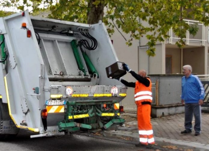 raccolta rifiuti sospesa