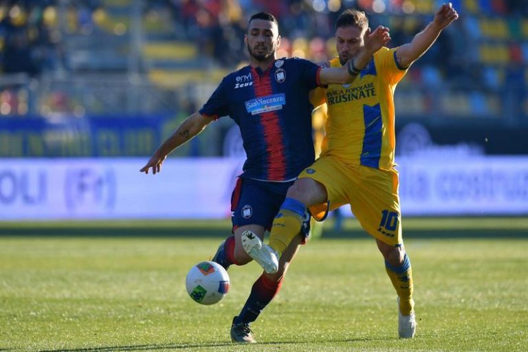 serie b calcio crotone frosinone