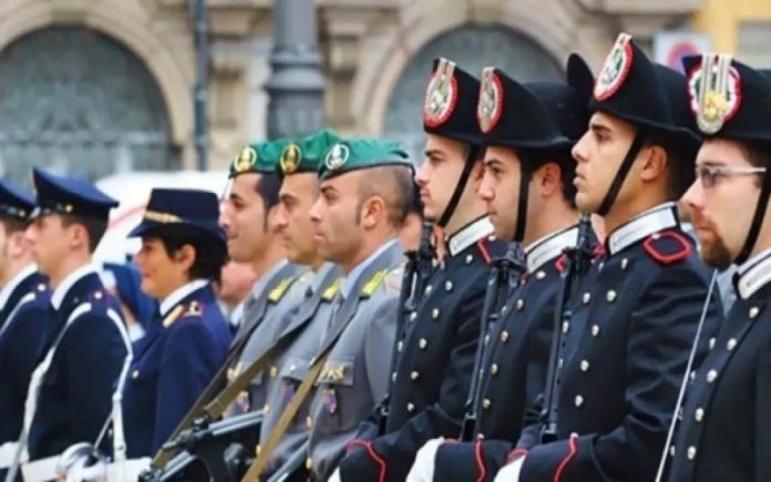 divise forze dell'ordine