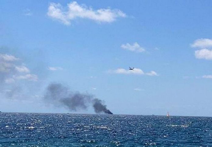 incendio barca migranti