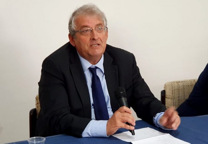 ernesto magorno sindaco diamante