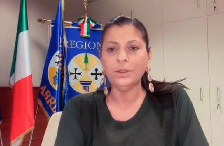 jole santelli